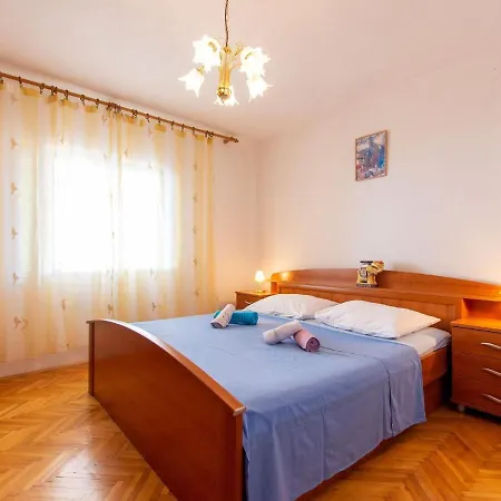 Apartment Welcoming In With Terrace *