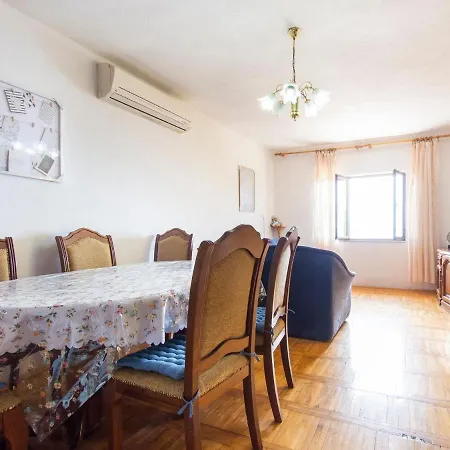 דירה In Tribalj With Sea View And טריבני-קרושיצה